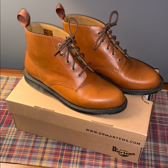 Dr. Martens Shoes - Dr. Martens Emmeline Size: 9